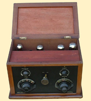 capot soulevé